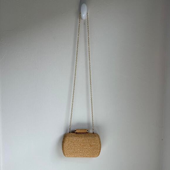 Straw Woven Box Clutch w/ Gold Chain Strap – Hard Case Evening Bag - Picture 8 of 8